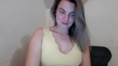 jessyangels online show from April 14, 2026, 7:20 pm