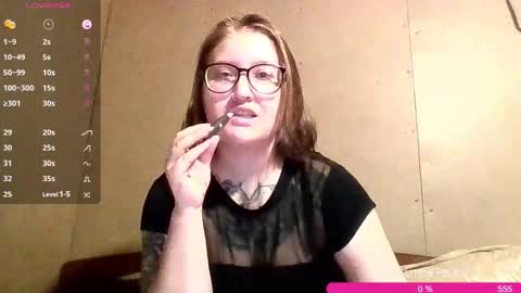 Bye everyone i cant see any reason to stay here wish u luck online show from October 28, 2025, 7:12 am