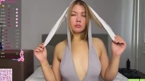 Mona online show from September 20, 2025, 3:40 am