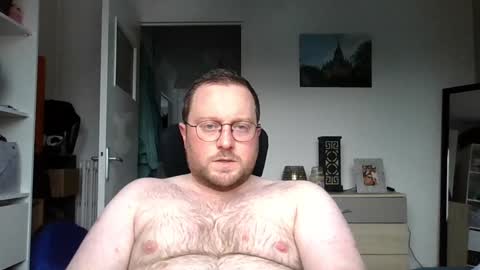 jeuneloup92 online show from January 31, 2025, 4:06 pm