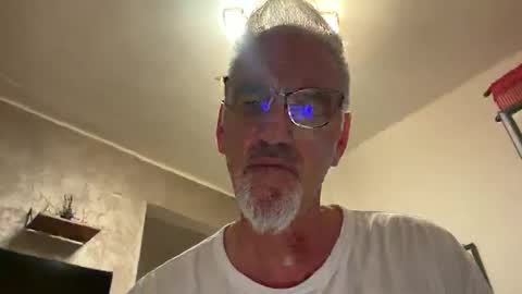 jewlronny online show from October 4, 2025, 6:28 pm