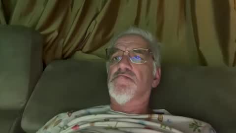 jewlronny online show from November 30, 2025, 6:12 pm