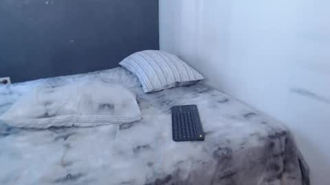 jey_foxx online show from April 16, 2026, 8:09 pm