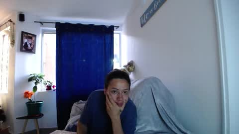 Camila online show from November 22, 2025, 10:47 am