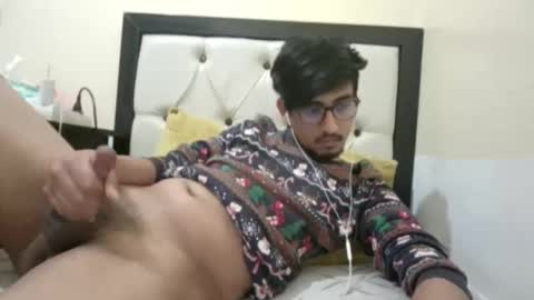 HotArabGuy24 online show from January 15, 2026, 9:18 pm