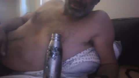 jglarsbel online show from April 8, 2026, 2:22 am