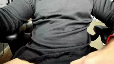 jhernandez13 online show from January 12, 2026, 4:34 pm