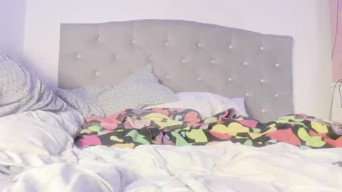 jhoanatrans22 online show from December 19, 2024, 9:06 pm