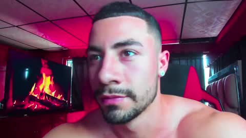 Jhojan Strong  online show from February 21, 2025, 7:32 pm