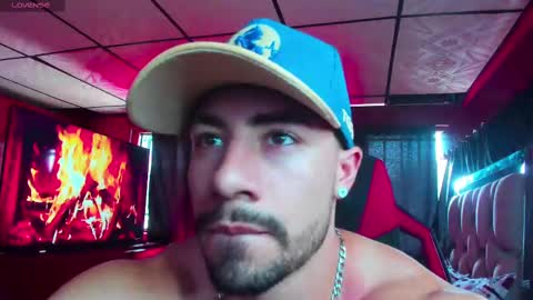 Jhojan Strong  online show from March 3, 2025, 6:22 pm