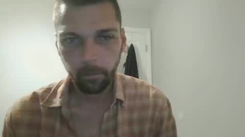 Snapshot of jholls chatting on December 7, 2024, 12:30 am jholls online show from December 7, 2024, 12:30 am