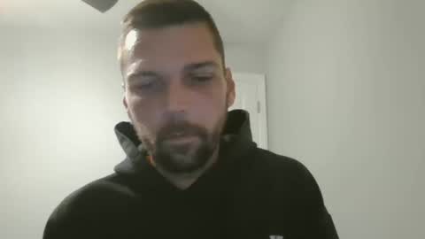 Snapshot of jholls chatting on December 11, 2024, 3:45 am jholls online show from December 11, 2024, 3:45 am