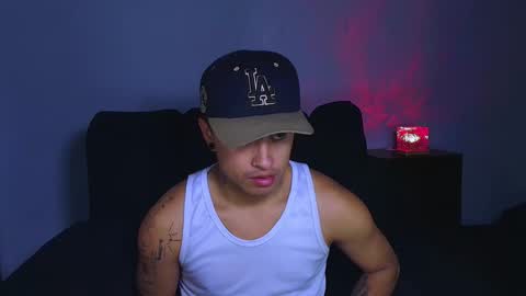 jhon_mendoza_ online show from October 17, 2025, 8:39 am