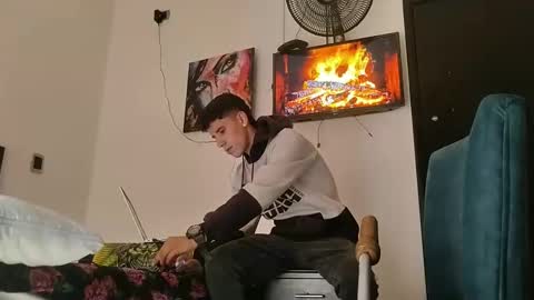 jhon online show from January 1, 2025, 7:21 pm