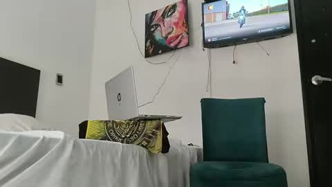 jhon online show from January 20, 2025, 8:40 pm