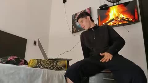 jhon online show from January 28, 2025, 3:25 pm