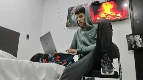 jhon online show from February 13, 2025, 2:45 am