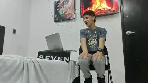 jhon online show from February 26, 2025, 3:21 am