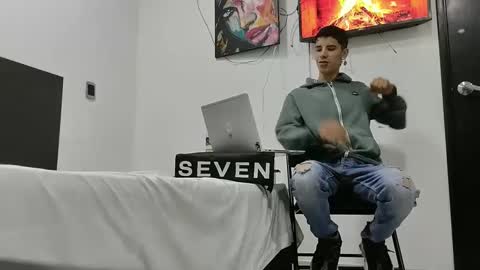 jhon online show from February 28, 2025, 10:09 am