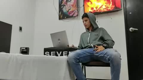 jhon online show from February 28, 2025, 10:17 pm