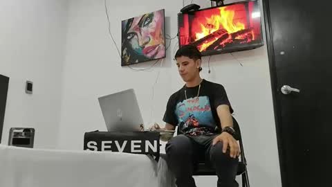 jhon online show from March 1, 2025, 3:05 pm