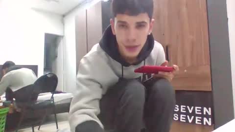 jhon online show from March 3, 2025, 4:36 am