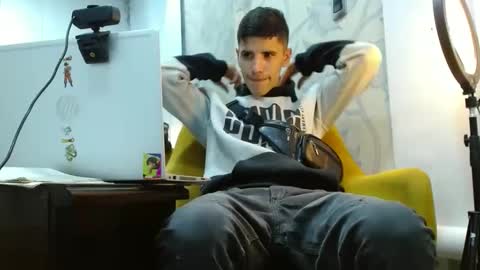 jhon online show from October 24, 2025, 12:08 am