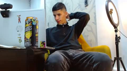 jhon online show from November 4, 2025, 1:54 pm