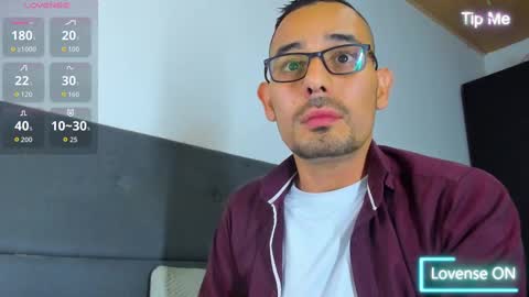 Snapshot of jhonyalzate chatting on September 30, 2025, 3:33 am Jhony Alzate online show from September 30, 2025, 3:33 am