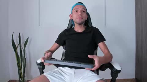 Snapshot of jhors_silv chatting on October 4, 2025, 6:50 pm Jhors online show from October 4, 2025, 6:50 pm