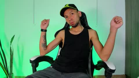 Snapshot of jhors_silv chatting on October 14, 2025, 12:00 am Jhors online show from October 14, 2025, 12:00 am