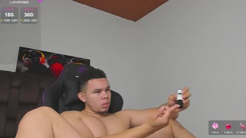 Jhonatan80  online show from March 5, 2025, 7:05 am