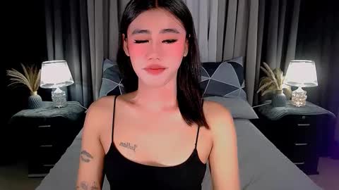 jhuliana_and_charles_room online show from September 15, 2025, 3:06 am