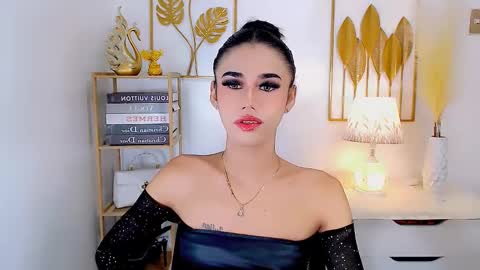 Snapshot of jhulianagrey chatting on December 11, 2024, 7:09 am julie online show from December 11, 2024, 7:09 am