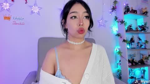 Ji  online show from November 7, 2025, 11:49 pm