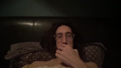 Snapshot of jiggz1986 chatting on January 21, 2025, 6:33 am Jigz1986 online show from January 21, 2025, 6:33 am