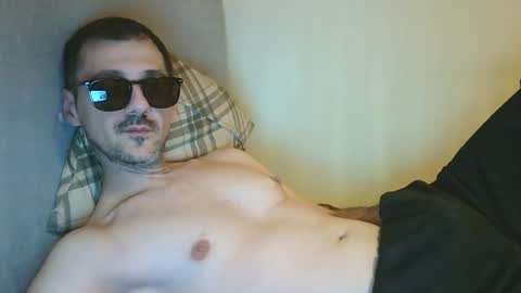 jimboyxxx00 online show from November 28, 2025, 11:40 pm