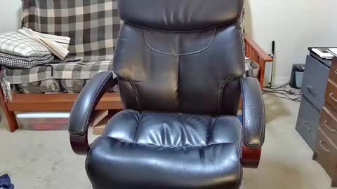 Snapshot of jimmy_d47 chatting on January 1, 2025, 12:00 pm jimmy_d47 online show from January 1, 2025, 12:00 pm