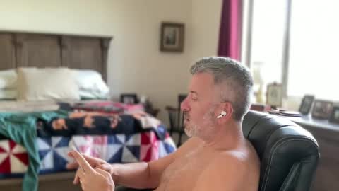 Dad of Three online show from February 1, 2025, 5:26 pm