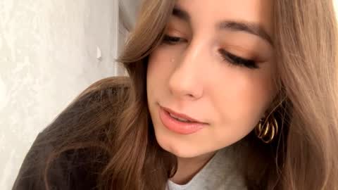 Kate online show from December 19, 2025, 1:29 pm