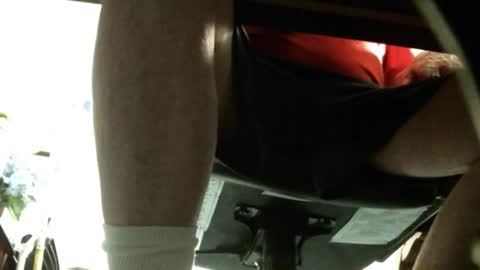 jimwellhung online show from November 19, 2025, 4:12 am