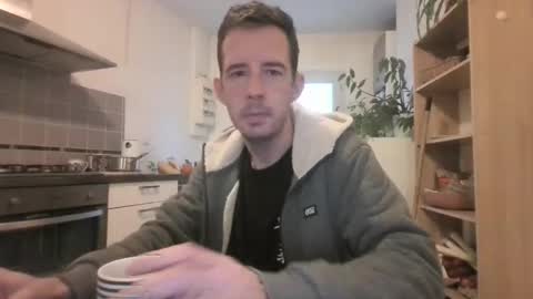 jin16000 online show from November 7, 2025, 7:19 am