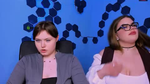 JInny  PVT IS OPEN  online show from December 22, 2025, 3:03 am