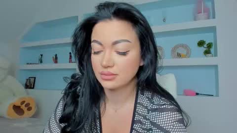 Juliee online show from November 28, 2025, 8:22 pm