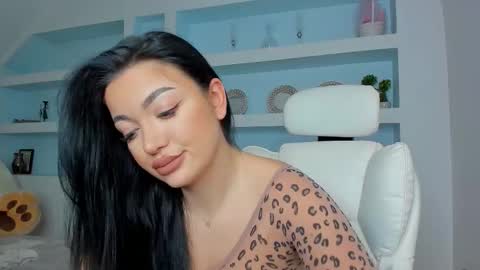 Juliee online show from January 18, 2026, 5:39 pm