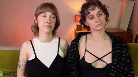 Snapshot of jitoon_exe chatting on September 20, 2025, 7:15 pm Hey Guys We are Julia ginger  Tina brunette online show from September 20, 2025, 7:15 pm