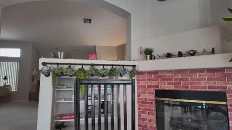 Jiwon online show from November 22, 2025, 7:46 pm