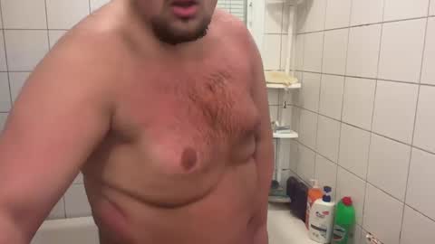 jj943123 online show from February 3, 2025, 4:10 pm