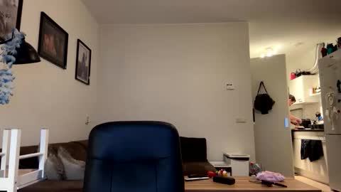 Snapshot of jjd8 chatting on October 31, 2025, 5:14 pm jjd8 online show from October 31, 2025, 5:14 pm