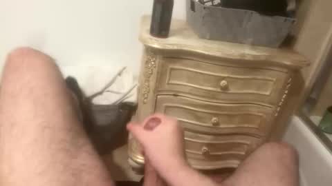 Jjjerkingit online show from May 22, 2026, 12:11 pm